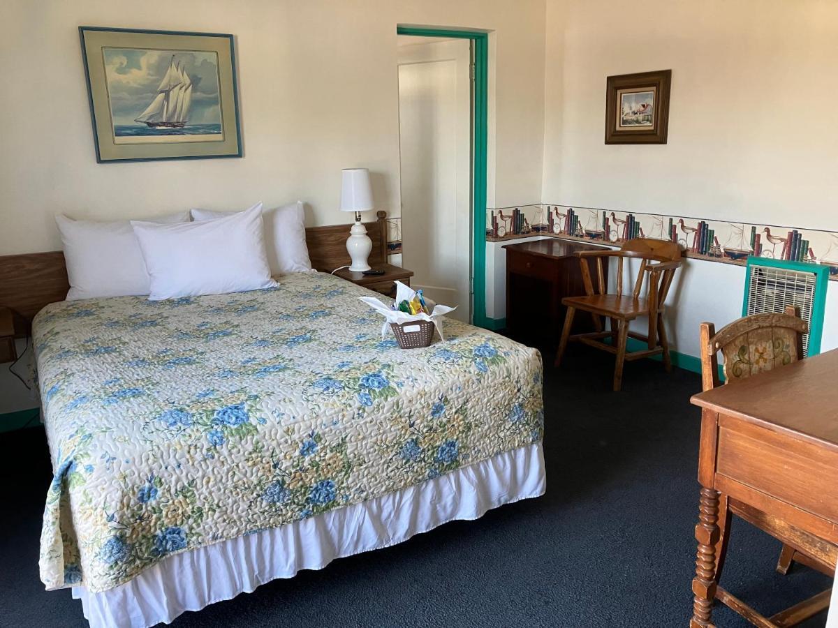 Lighthouse Inn Флорънс Екстериор снимка