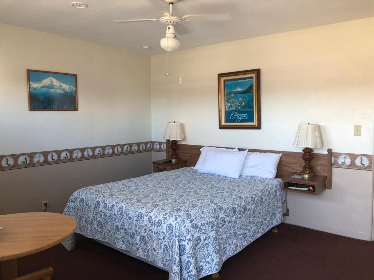 Lighthouse Inn Флорънс Екстериор снимка