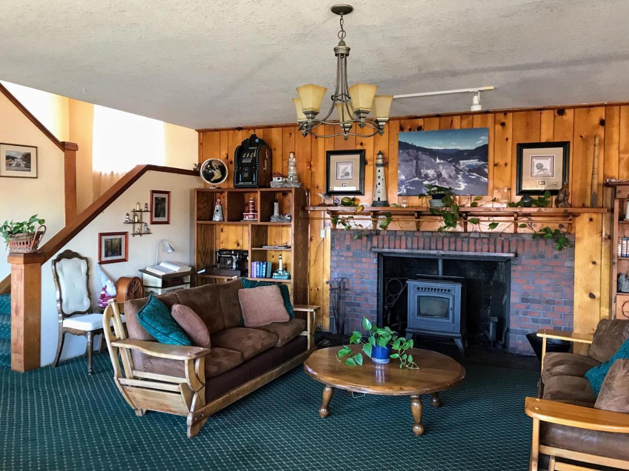 Lighthouse Inn Флорънс Екстериор снимка